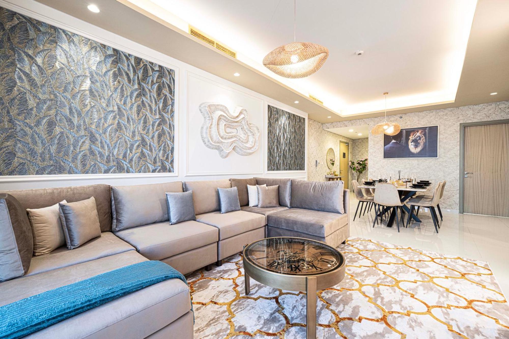 Sky Palace With Burj Views & Downtown's Rooftop Pool, 3br In Paramount Midtown Apartment