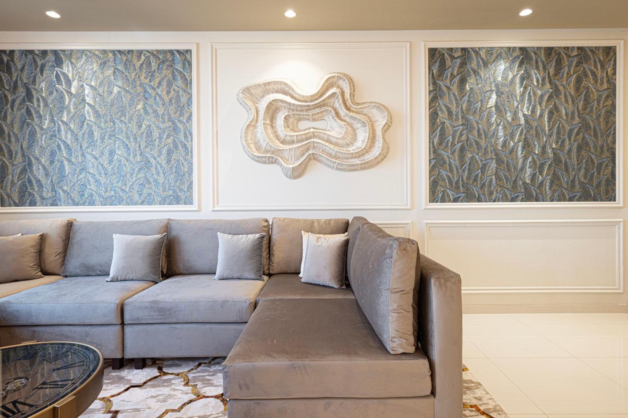 Sky Palace With Burj Views & Downtown's Rooftop Pool, 3br In Paramount Midtown Apartment *