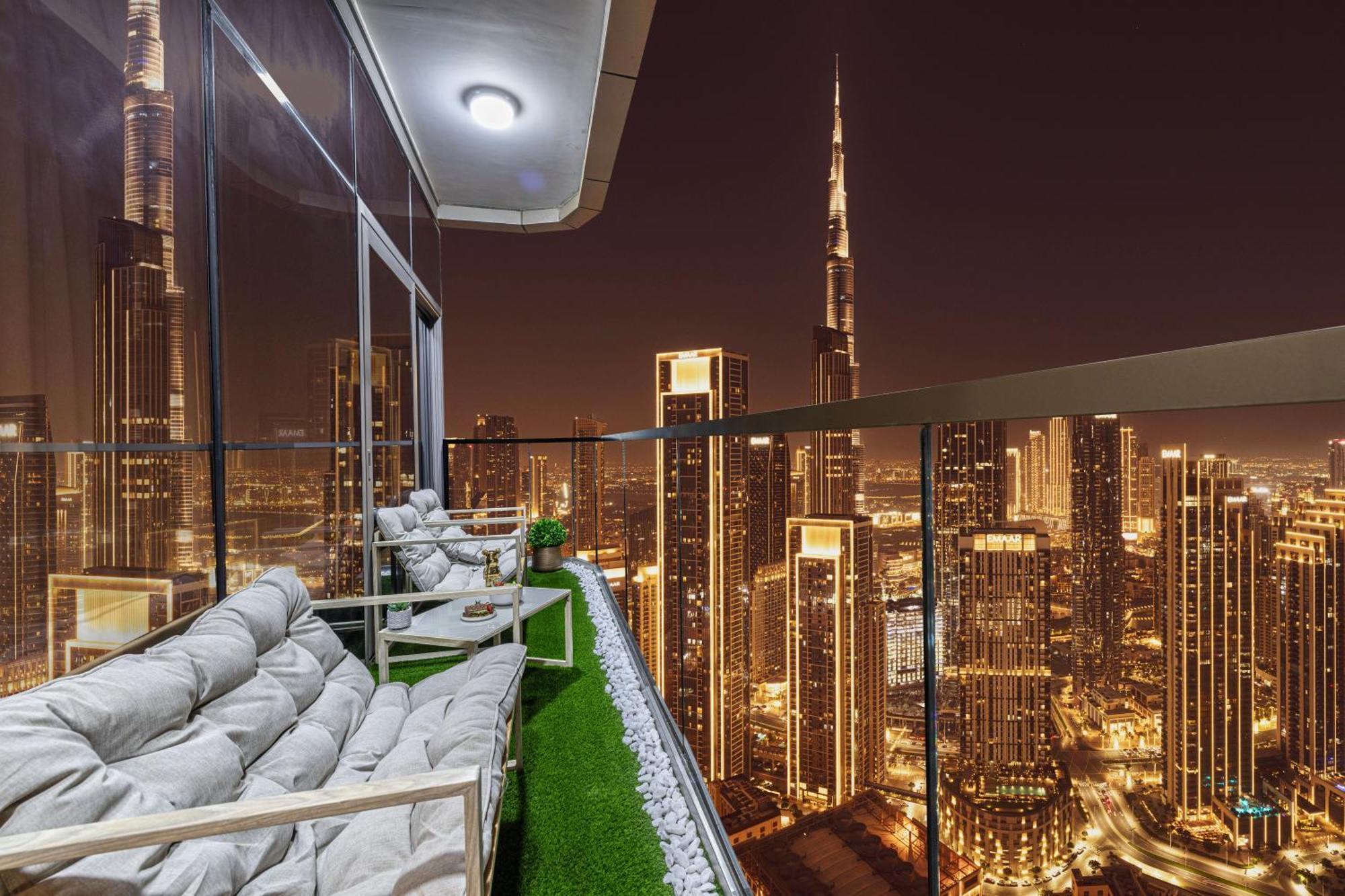 Sky Palace With Burj Views & Downtown's Rooftop Pool, 3br In Paramount Midtown * Dubai