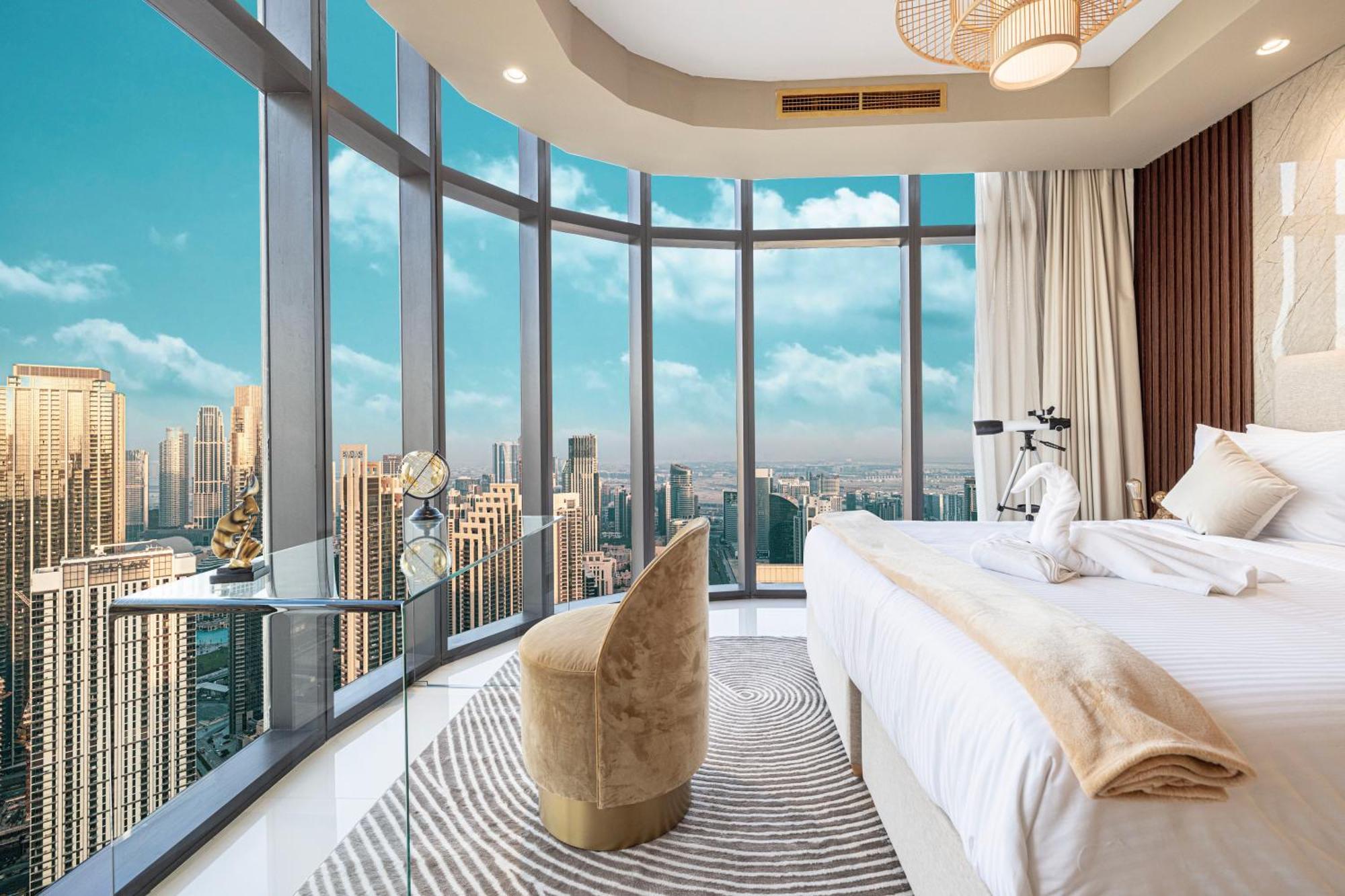 Apartment Sky Palace With Burj Views & Downtown's Rooftop Pool, 3br In Paramount Midtown Dubai