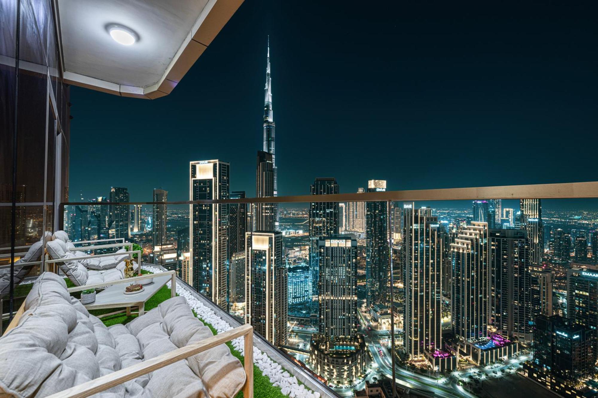 Sky Palace With Burj Views & Downtown's Rooftop Pool, 3br In Paramount Midtown Apartment *