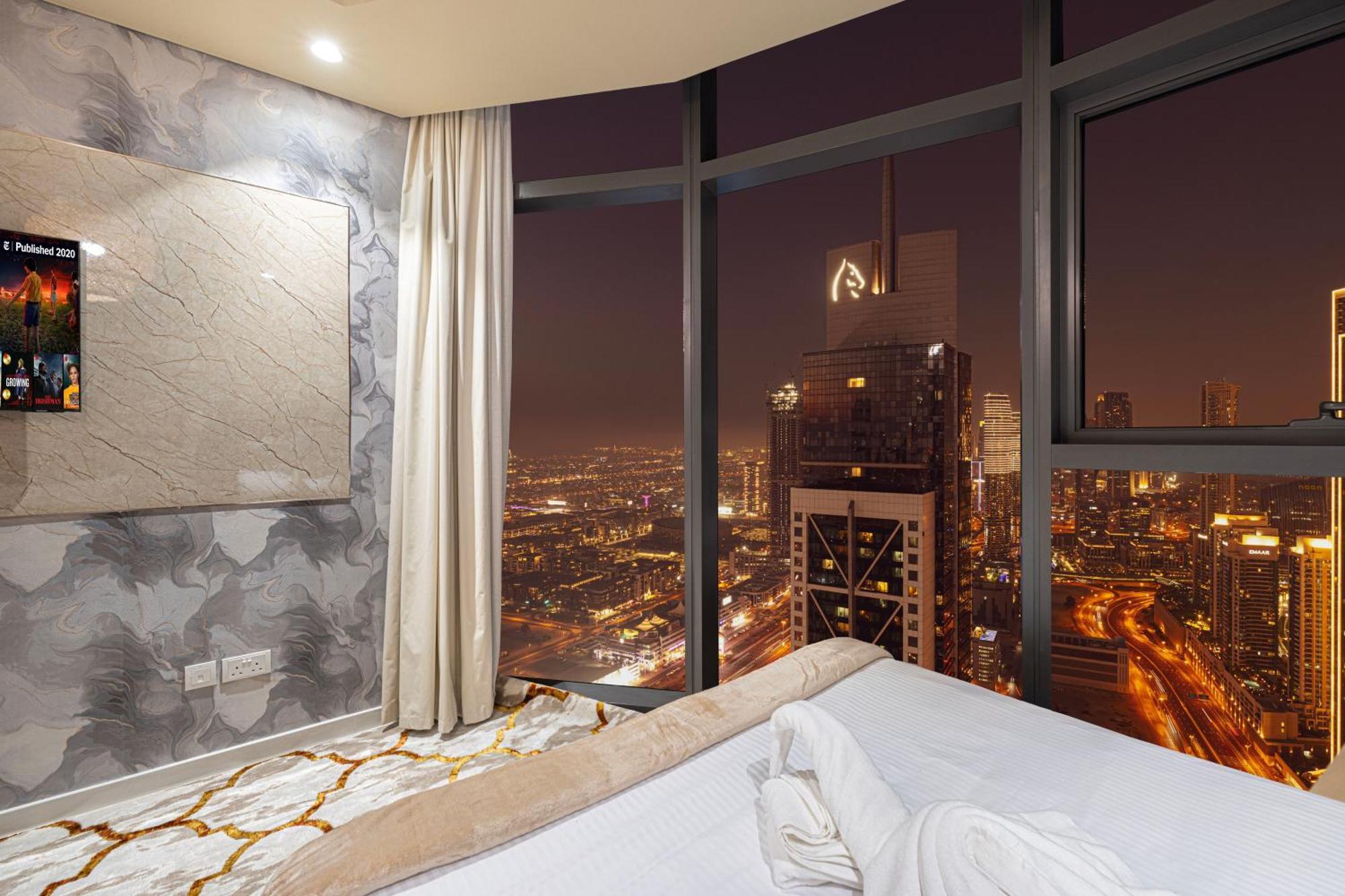 Apartment Sky Palace With Burj Views & Downtown's Rooftop Pool, 3br In Paramount Midtown