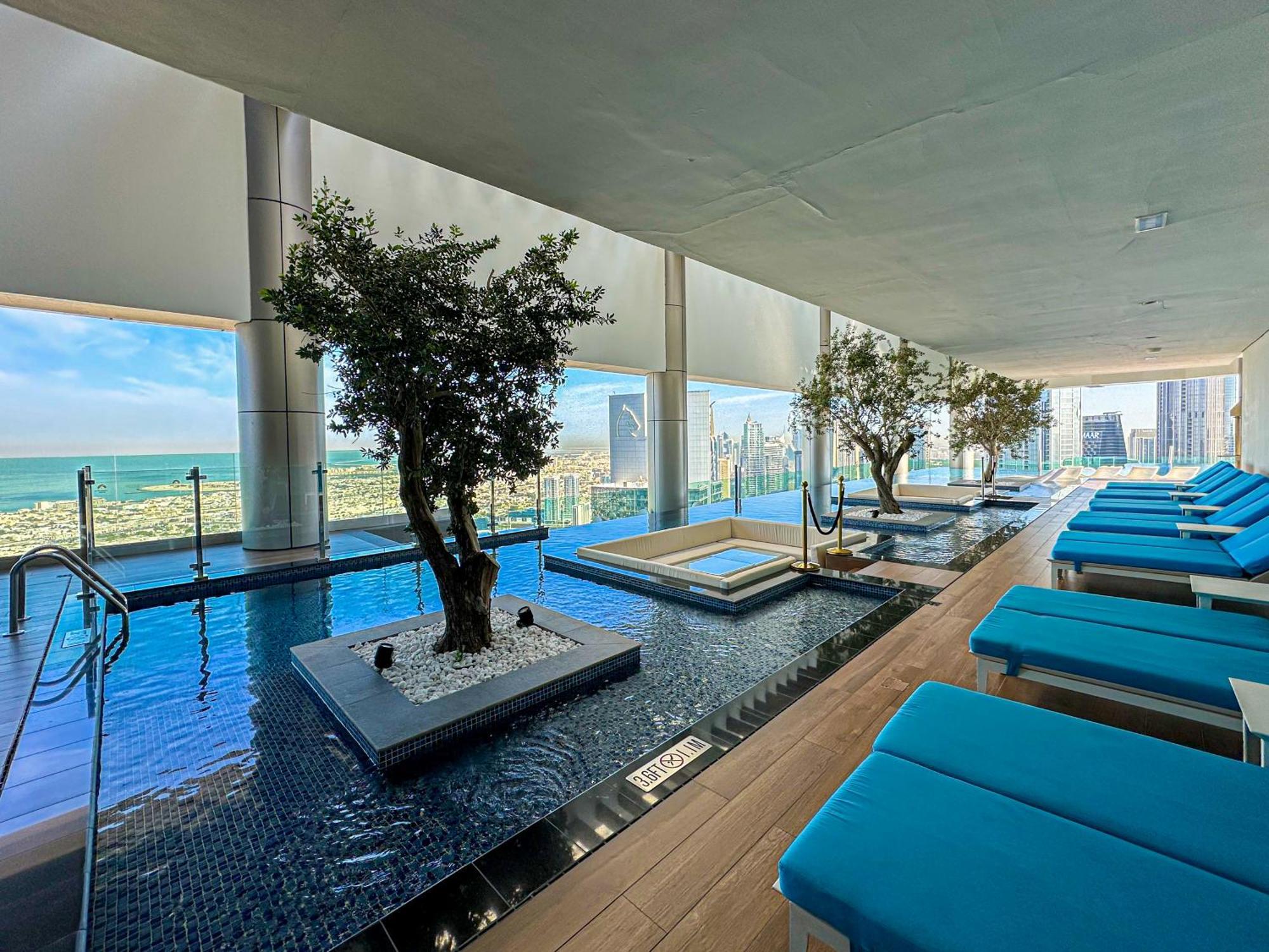 Sky Palace With Burj Views & Downtown's Rooftop Pool, 3br In Paramount Midtown Apartment Dubai