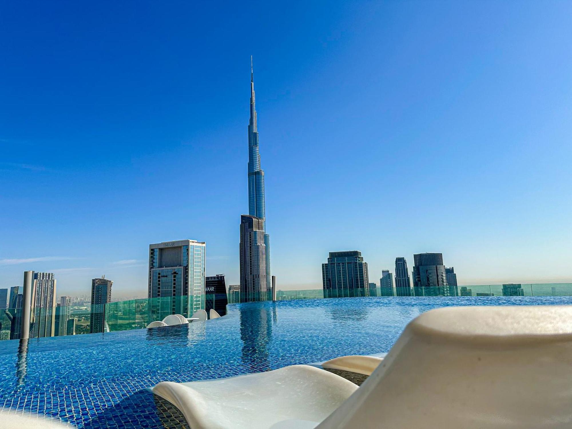 Sky Palace With Burj Views & Downtown's Rooftop Pool, 3br In Paramount Midtown Dubai