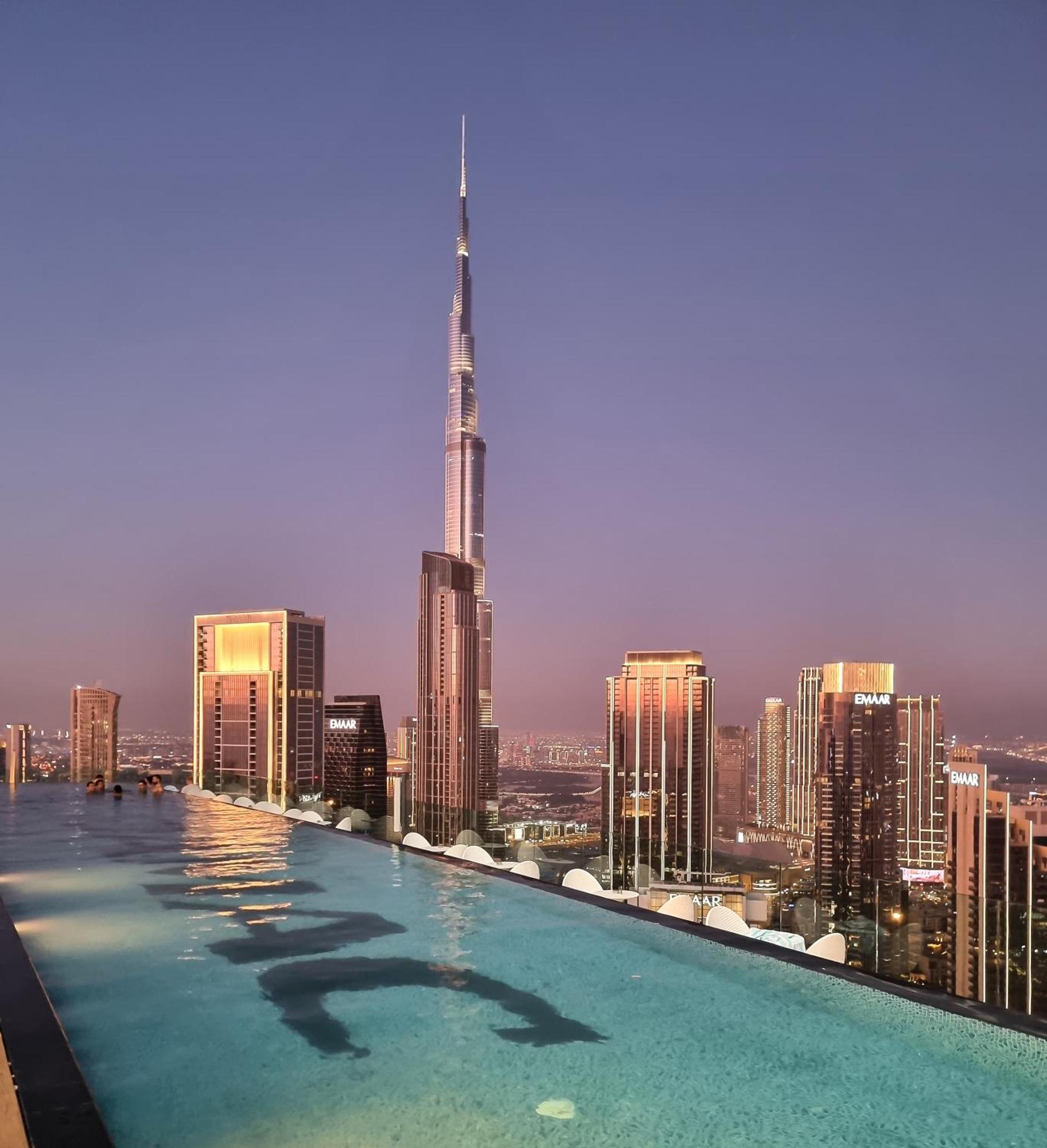 Sky Palace With Burj Views & Downtown's Rooftop Pool, 3br In Paramount Midtown *